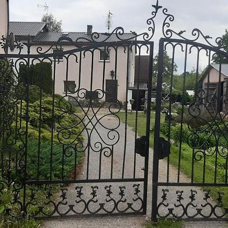 Viesu Nams "Laimes Pakavs" Hotel Straupe Bagian luar foto