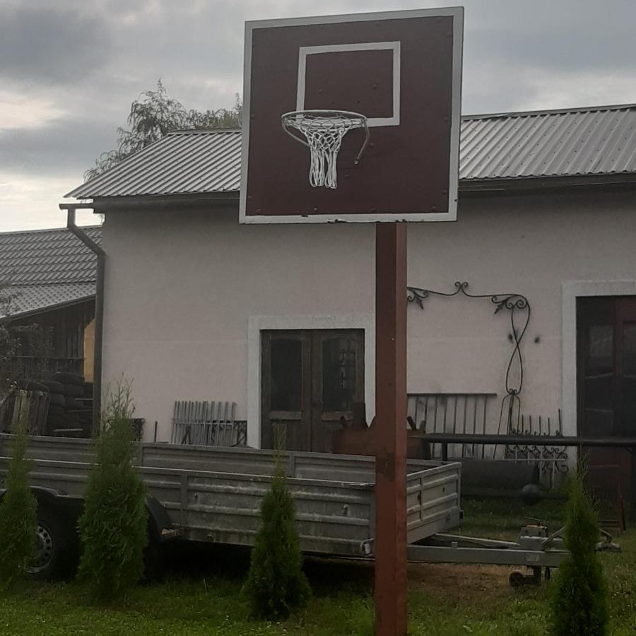 Viesu Nams "Laimes Pakavs" Hotel Straupe Bagian luar foto