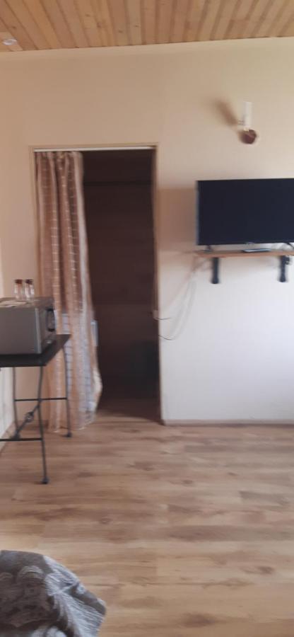 Viesu Nams "Laimes Pakavs" Hotel Straupe Bagian luar foto