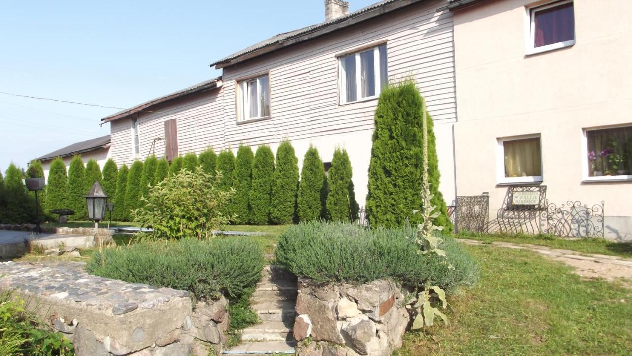 Viesu Nams "Laimes Pakavs" Hotel Straupe Bagian luar foto