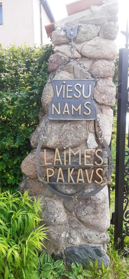 Viesu Nams "Laimes Pakavs" Hotel Straupe Bagian luar foto
