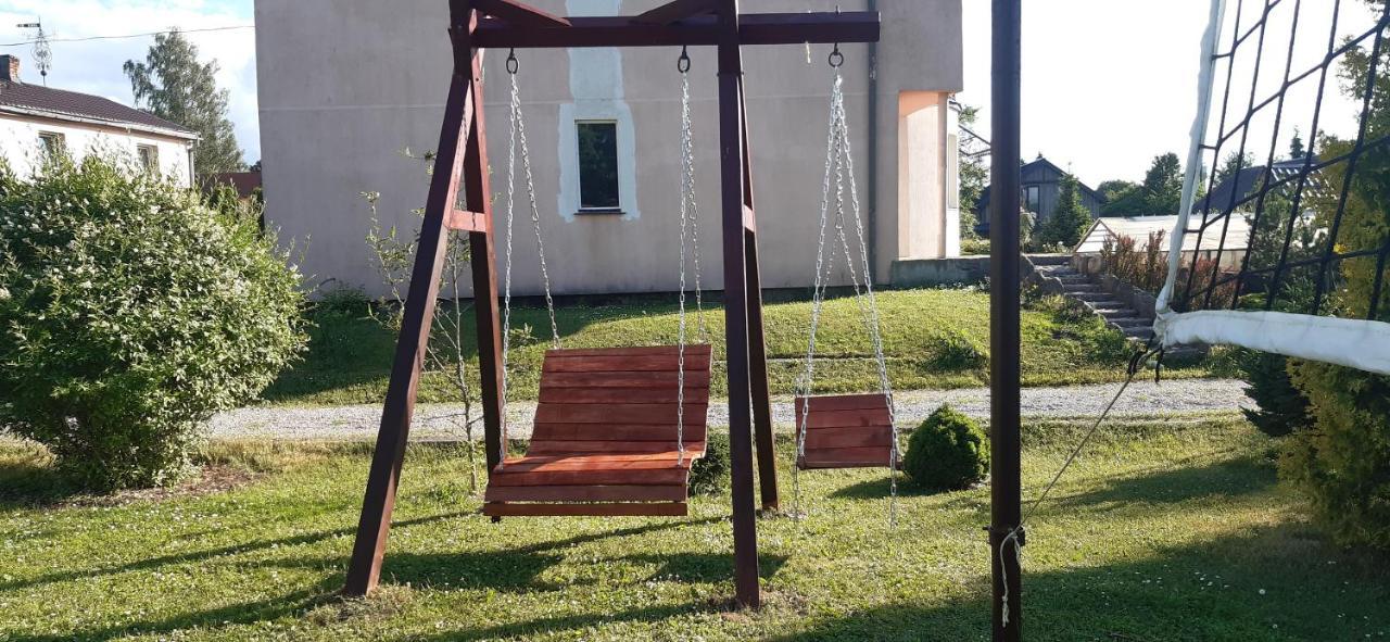 Viesu Nams "Laimes Pakavs" Hotel Straupe Bagian luar foto