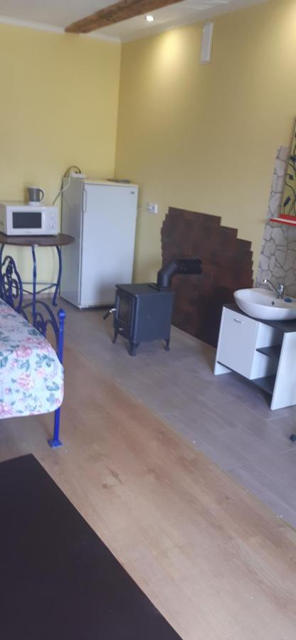 Viesu Nams "Laimes Pakavs" Hotel Straupe Bagian luar foto