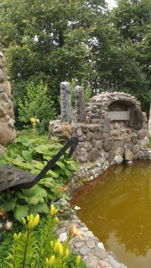 Viesu Nams "Laimes Pakavs" Hotel Straupe Bagian luar foto